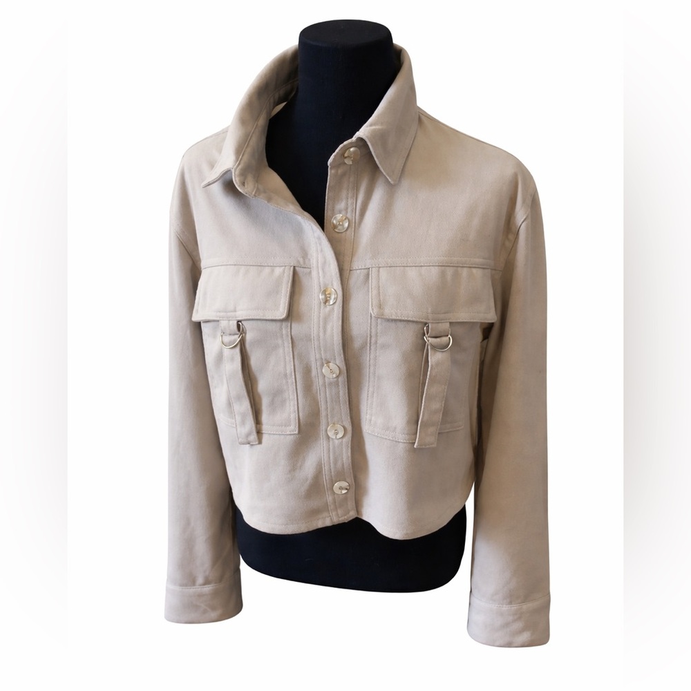 NWT Haute Monde Beige Cropped Utility Jacket Button Front Women’s S